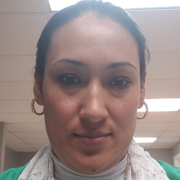 Meet your Posher, Lucia - Picture 1 of 1